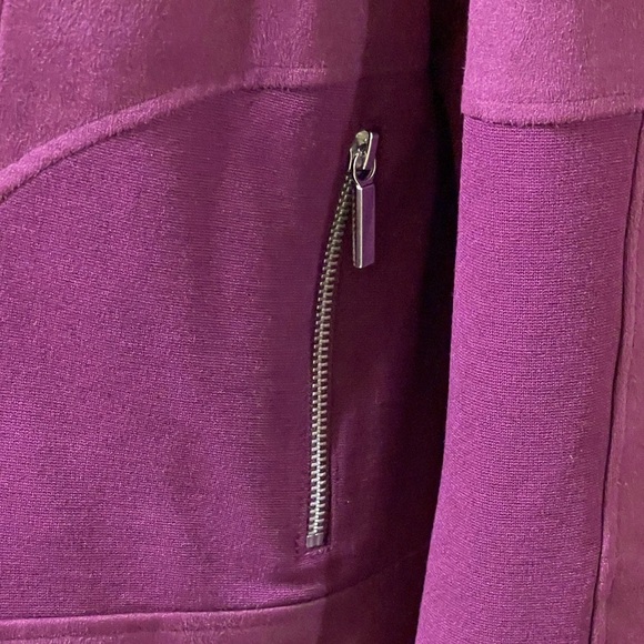 🎁SALE🎁CHICOS PURPLE FAUX LEATHER BOMBER JACKET SZ 12 EUC - Picture 9 of 10